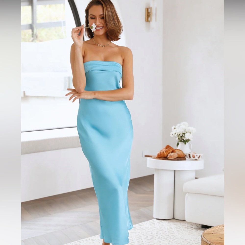 NEVER WORN - Hello Molly Icy Soul Maxi Dress